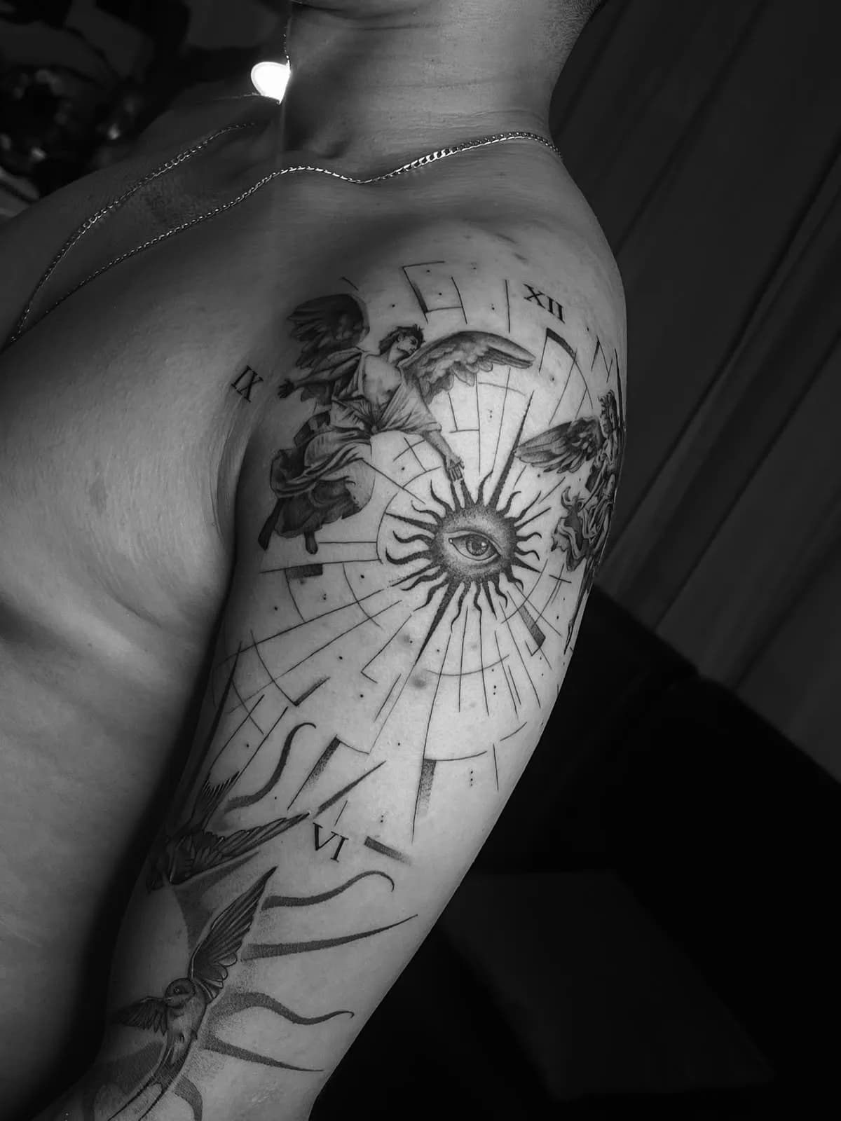 Tatuaje realismo en Bicep — Prueba